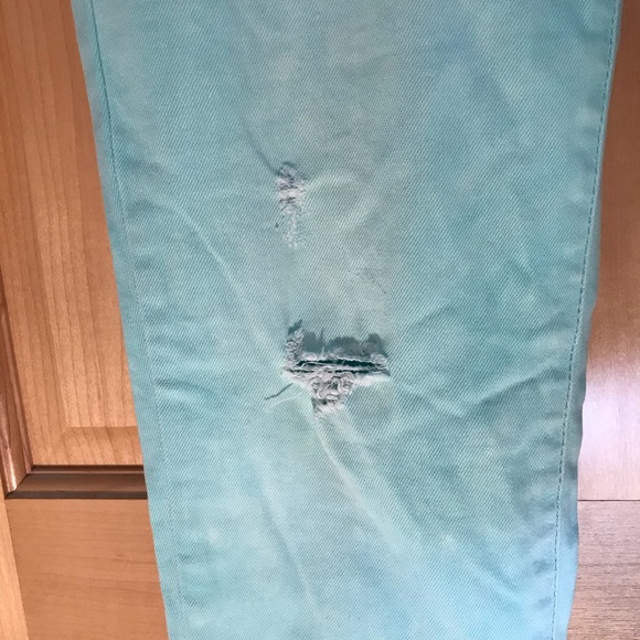 ➰American Eagle aqua ripped jeggings➰ - Picture 4 of 6